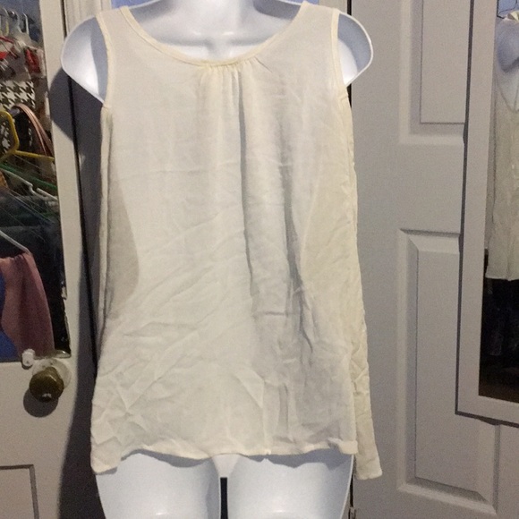 Top - Picture 2 of 3